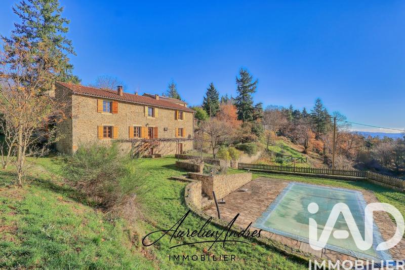 Maison - 214 m² - 6 pièces