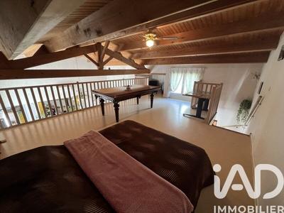 Maison - 213 m² - 6 pièces