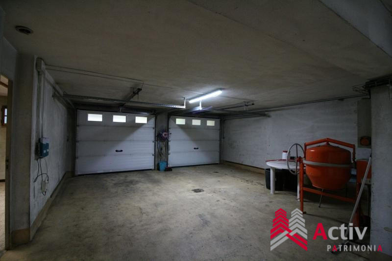 Maison - 209 m² - 9 pièces