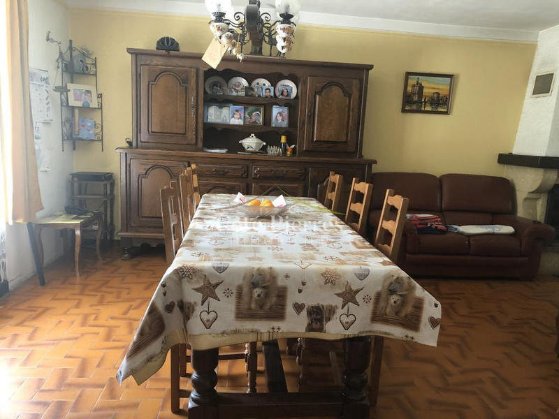 Maison - 95 m² - 5 pièces