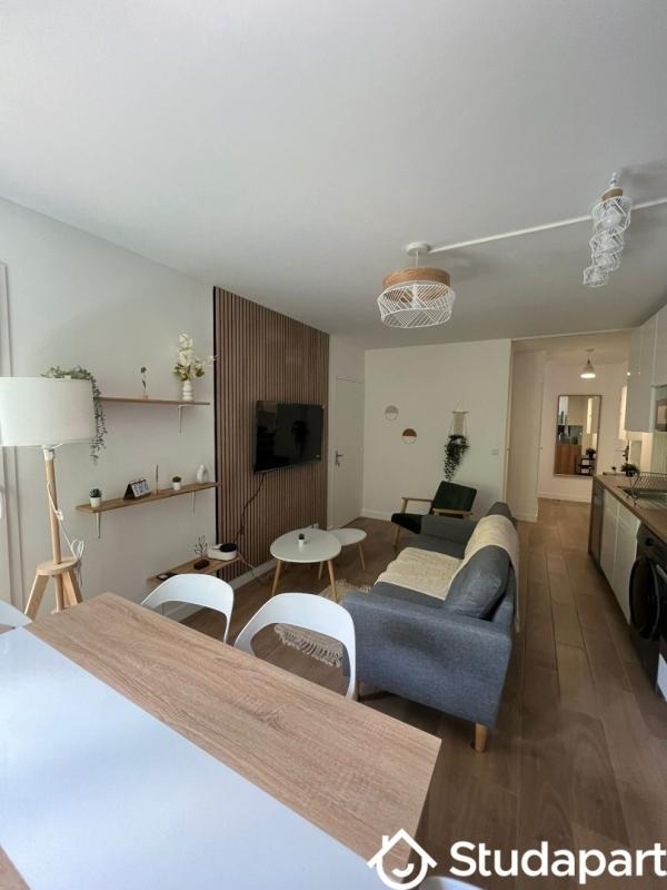 Chambre - 9 m² - 1 pièce