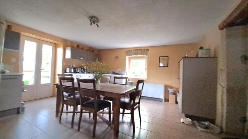 Maison - 205 m² - 7 pièces