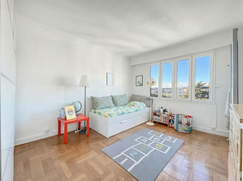 Appartement - 80 m² - 3 pièces