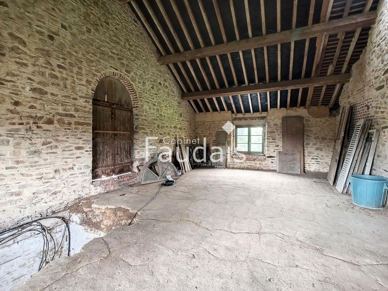 Propriété - 426 m² - 10 pièces