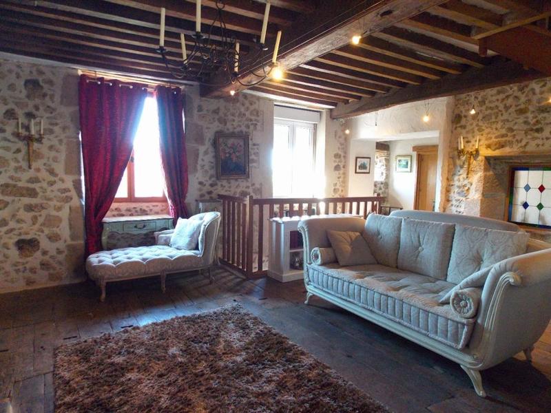 Maison en pierre - 290 m² - 9 pièces