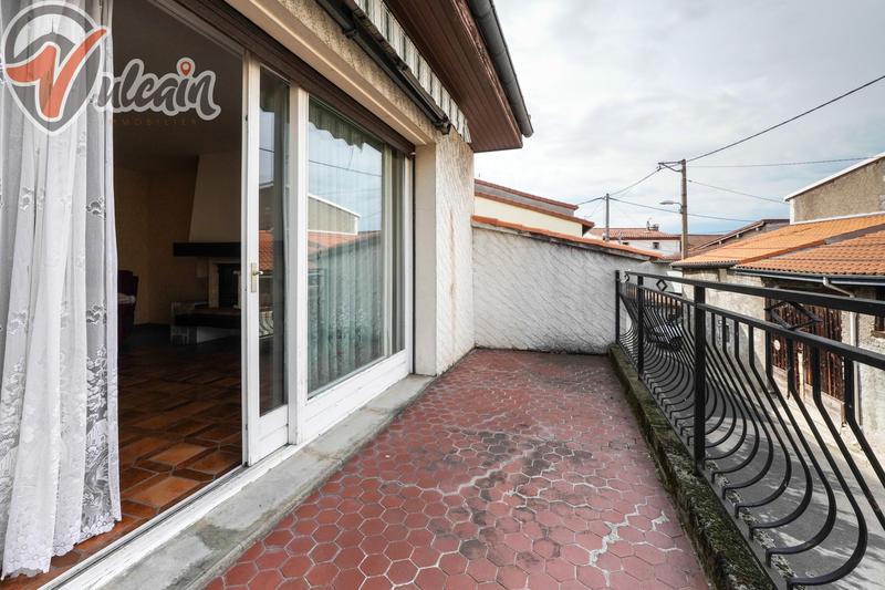 Maison - 196 m² - 8 pièces