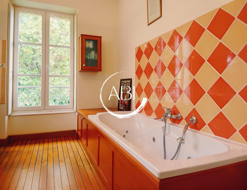 Villa - 183 m² - 8 pièces