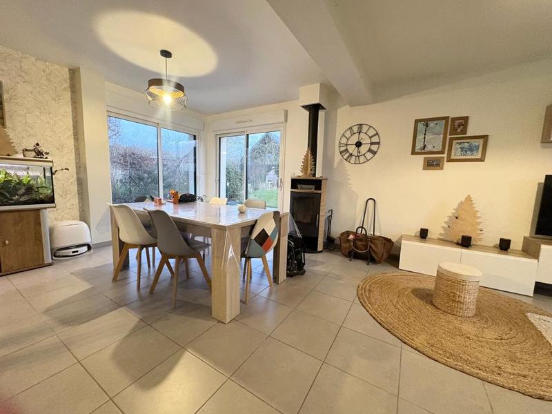 Maison - 140 m² - 5 pièces