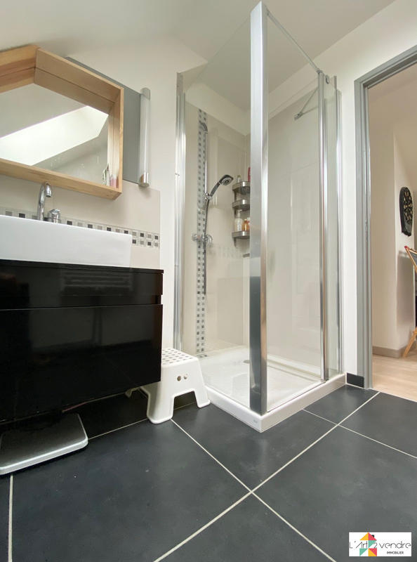 Maison traditionnelle - 100 m² - 5 pièces