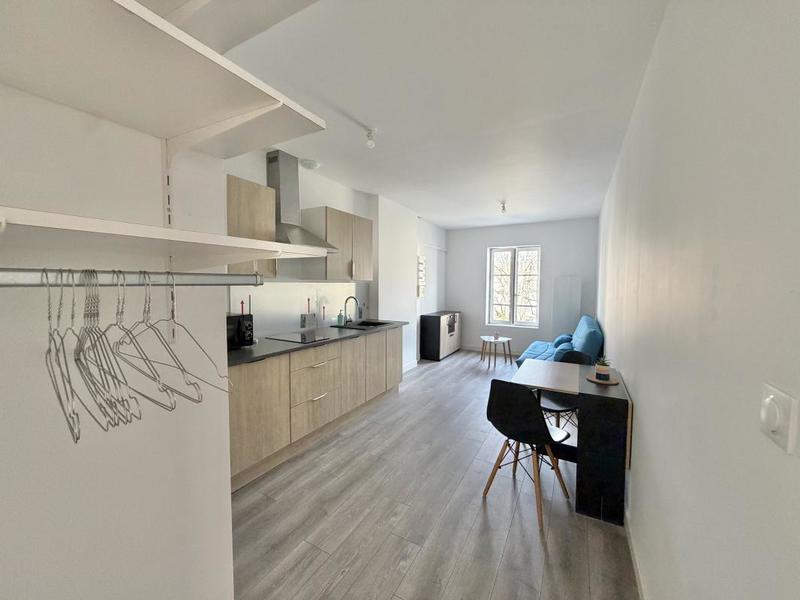 Studio - 30 m² - 1 pièce