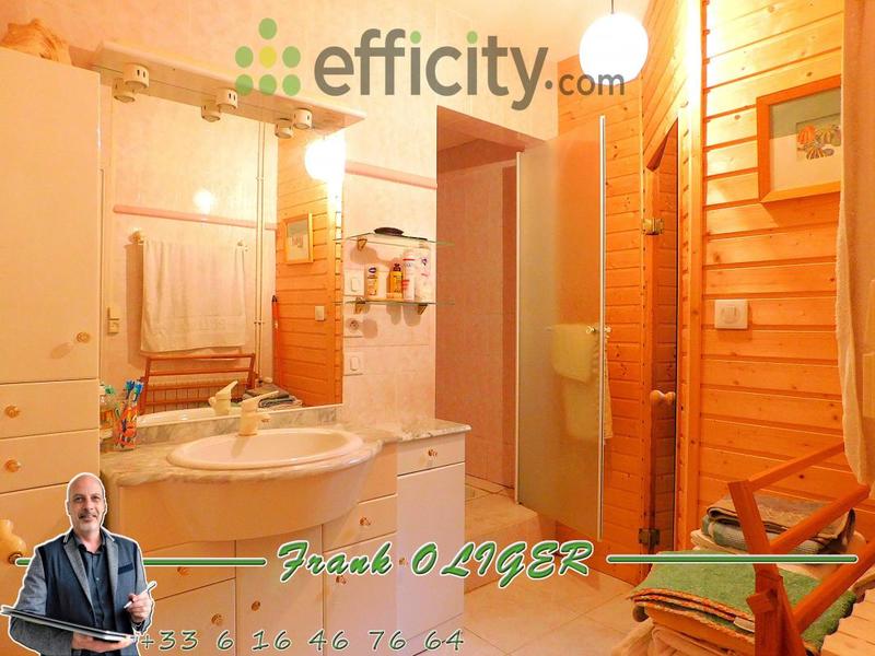 Maison - 280 m² - 11 pièces