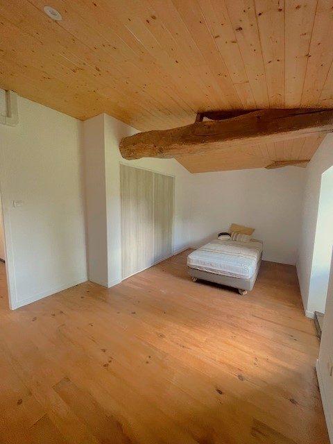 Maison - 180 m² - 8 pièces