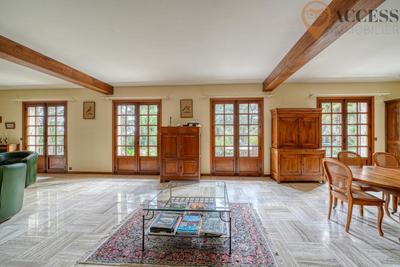 Maison bourgeoise - 300 m² - 8 pièces