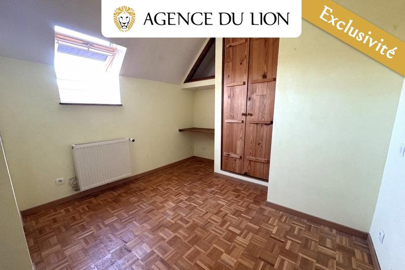 Maison - 240 m² - 10 pièces