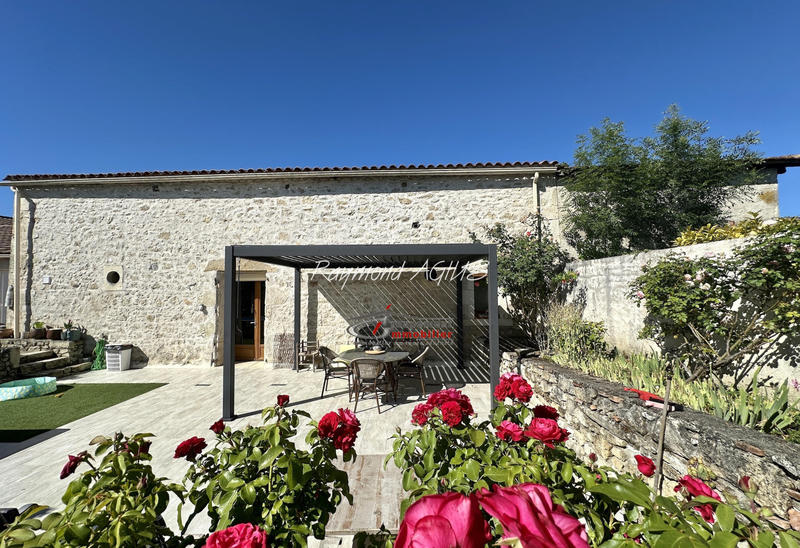 Maison de village - 265 m² - 11 pièces