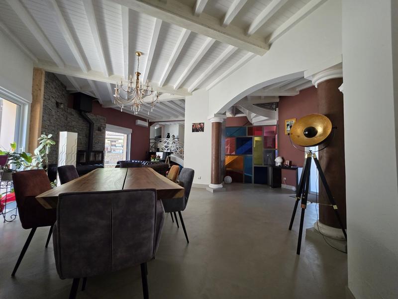 Maison contemporaine - 295 m² - 7 pièces