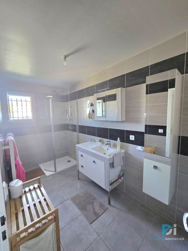 Villa - 100 m² - 4 pièces