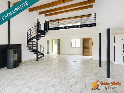 Maison - 140 m² - 5 pièces