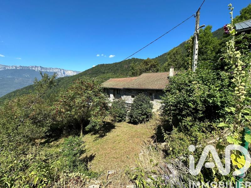 Maison - 102 m² - 2 pièces