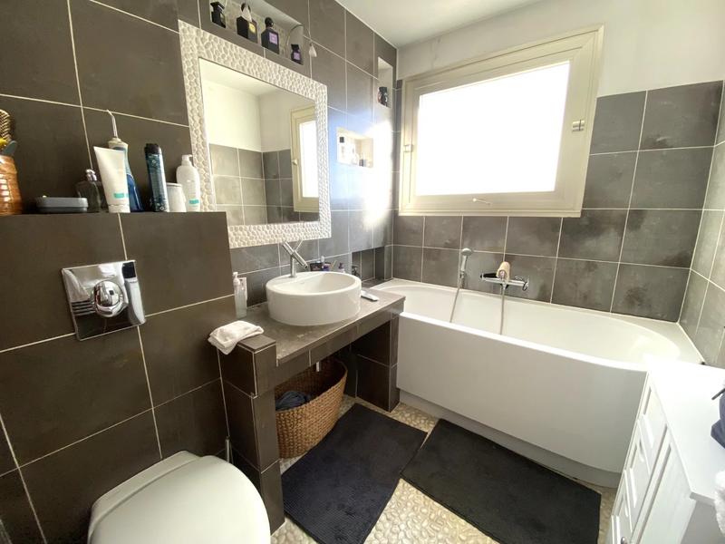 Appartement - 81 m² - 3 pièces