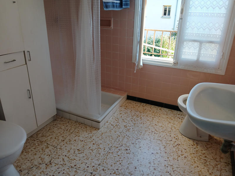 Maison - 230 m² - 11 pièces