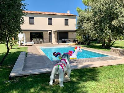 Maison - 230 m² - 8 pièces