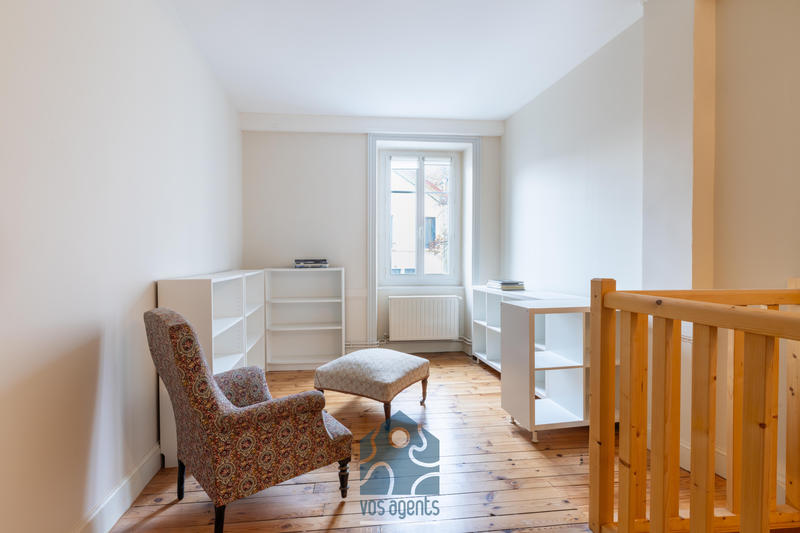 Maison - 280 m² - 8 pièces