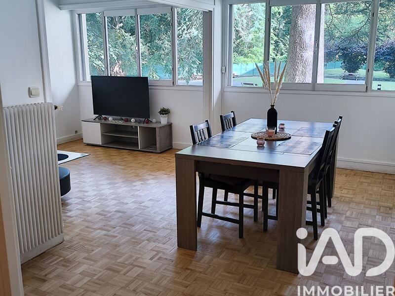 Appartement - 102 m² - 5 pièces