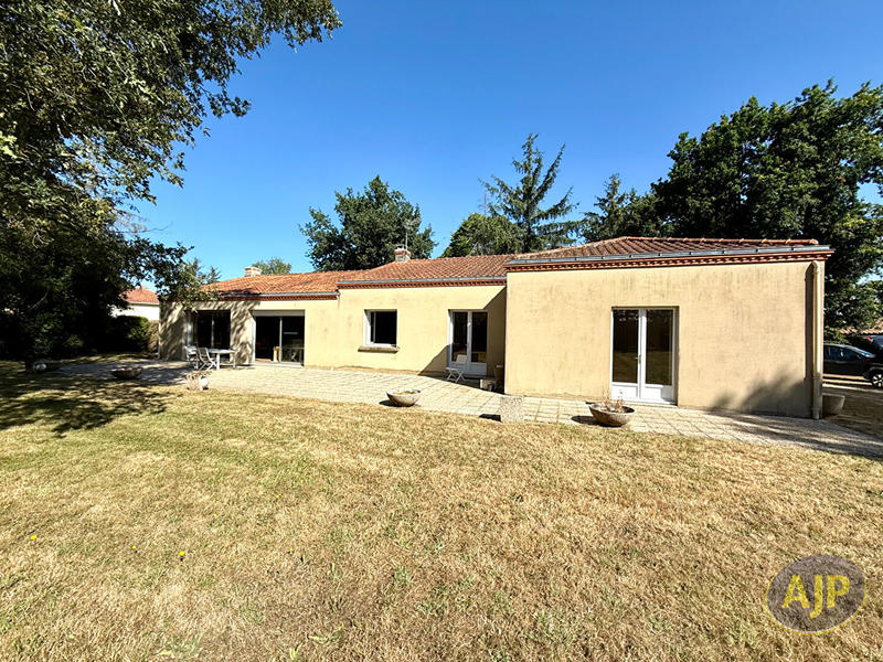Maison - 143 m² - 5 pièces