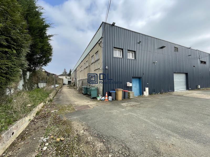 Entrepôt - 1 000 m²