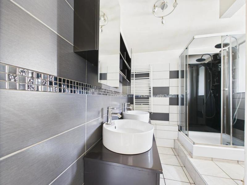 Maison - 197 m² - 8 pièces