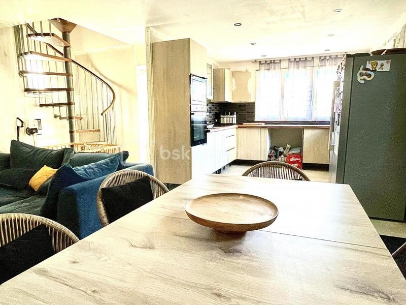 Maison - 70 m² - 4 pièces