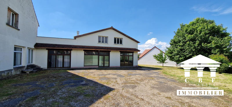 Maison traditionnelle - 99 m² - 5 pièces