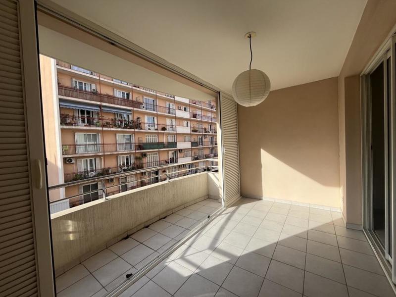 Appartement - 93 m² - 3 pièces