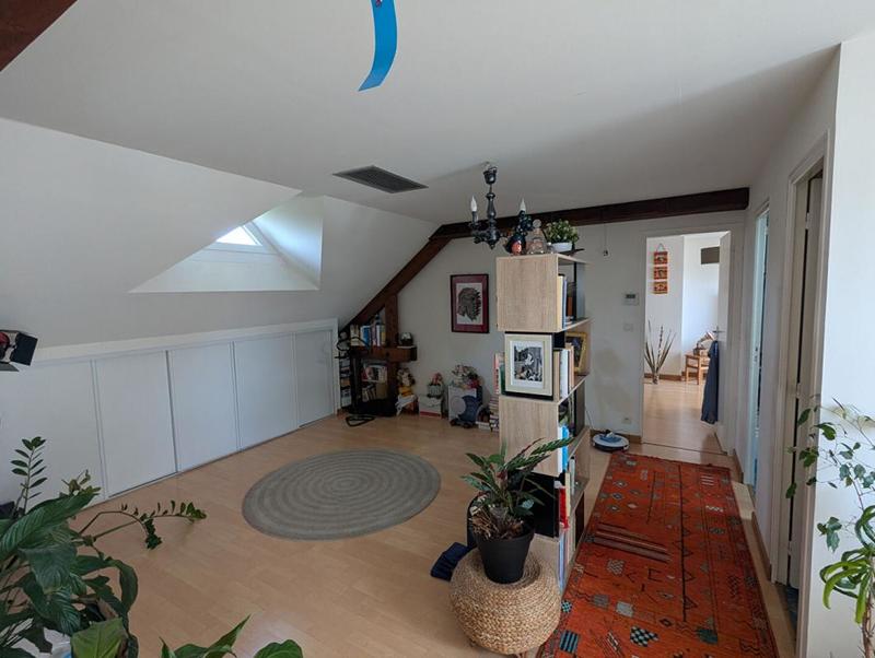 Maison - 210 m² - 9 pièces