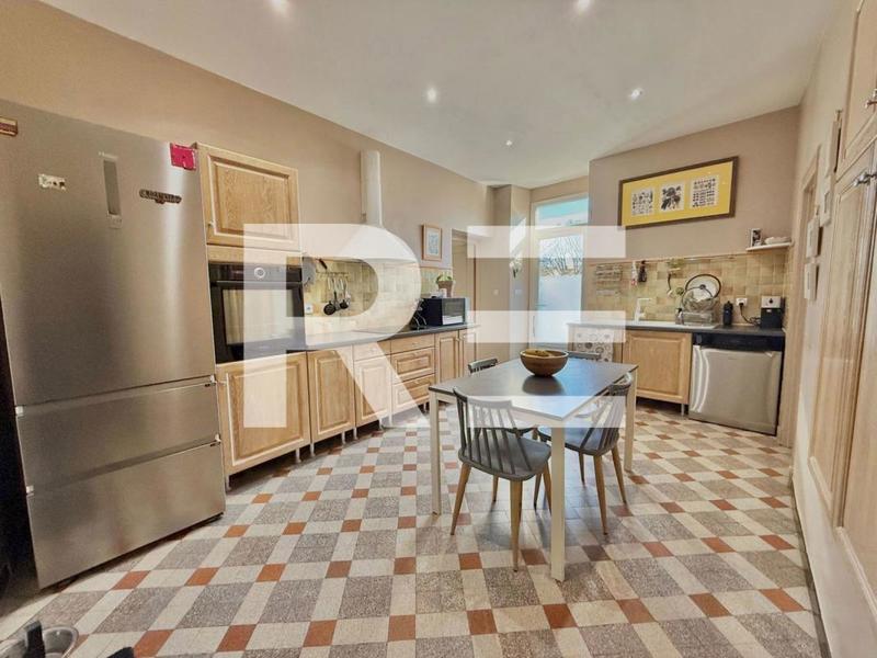 Remise - 140 m² - 4 pièces