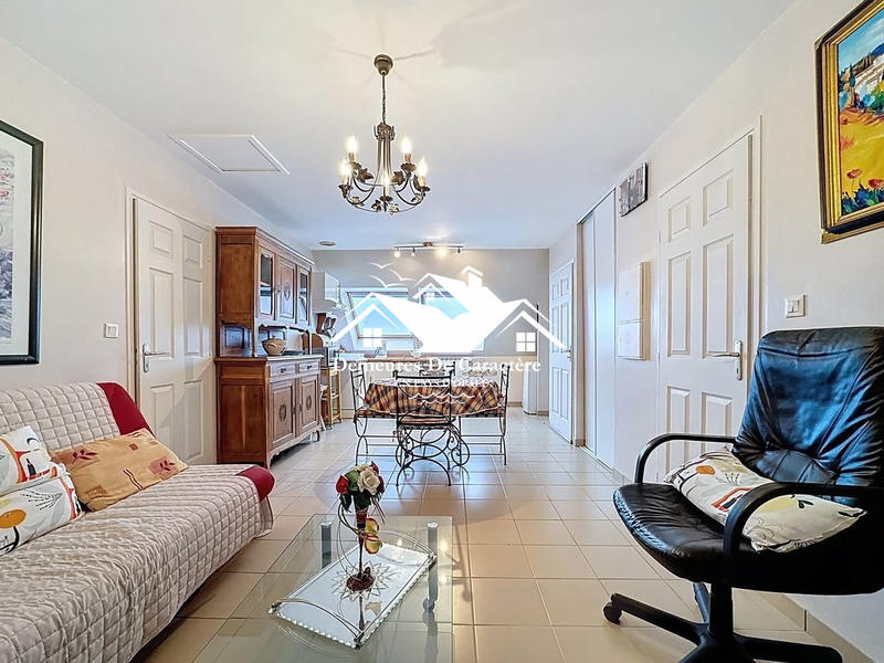 Maison contemporaine - 208 m² - 6 pièces