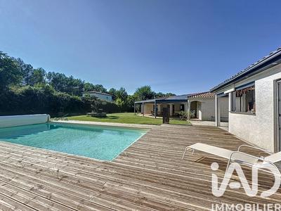 Maison - 141 m² - 6 pièces