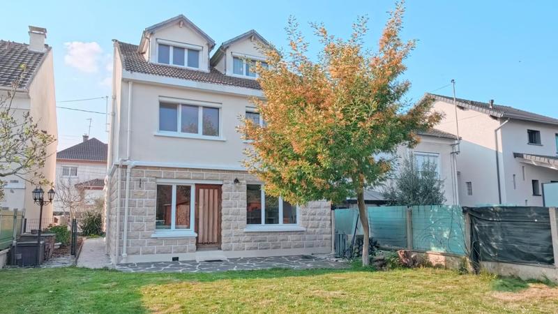 Maison - 180 m² - 7 pièces