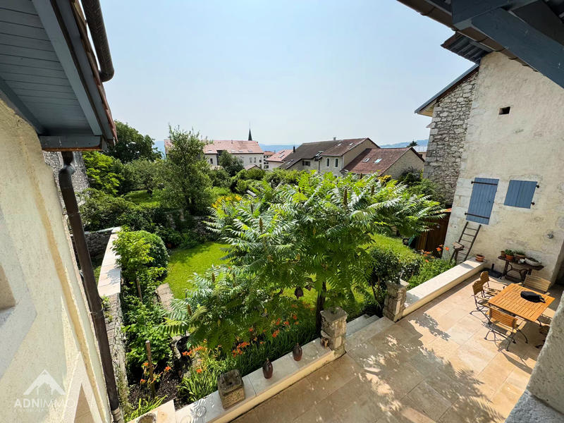 Maison - 200 m² - 6 pièces