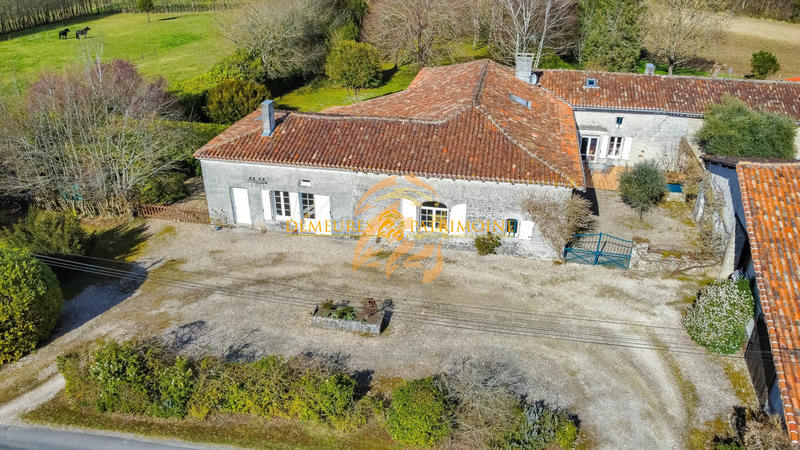 Ferme - 417 m² - 6 pièces