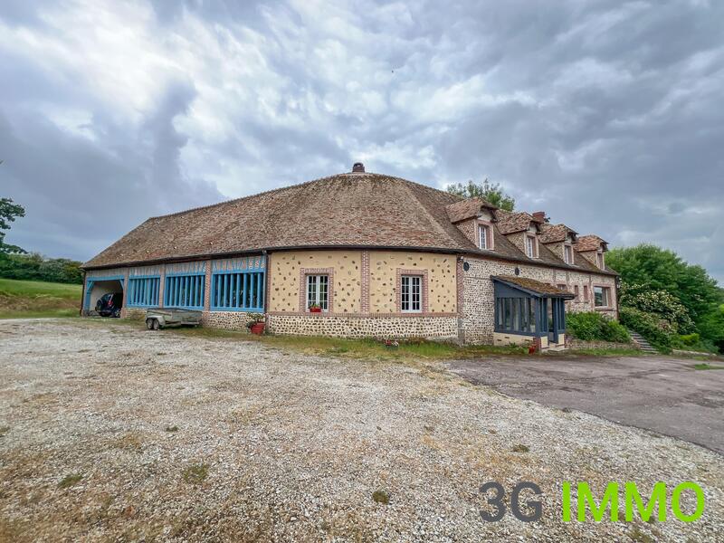 Villa - 323 m² - 10 pièces