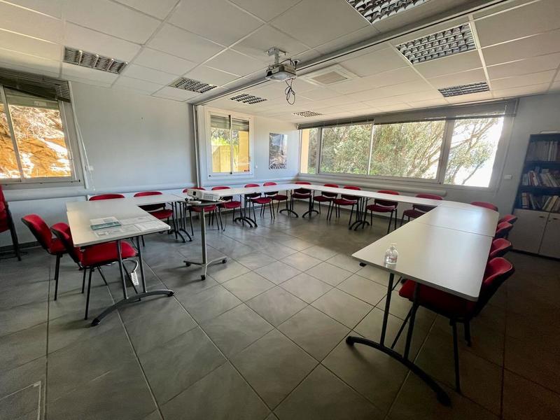 Local commercial - 226 m² - 1 pièce