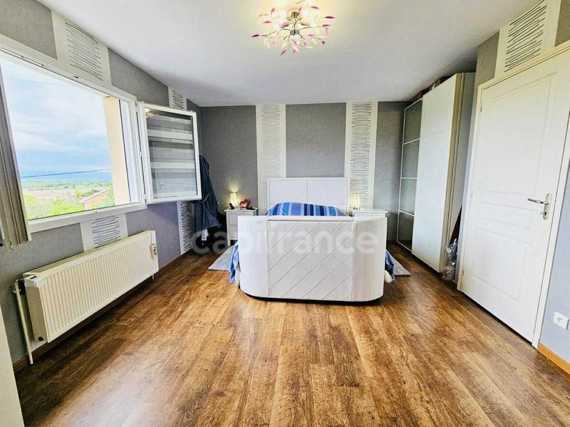 Maison - 151 m² - 5 pièces