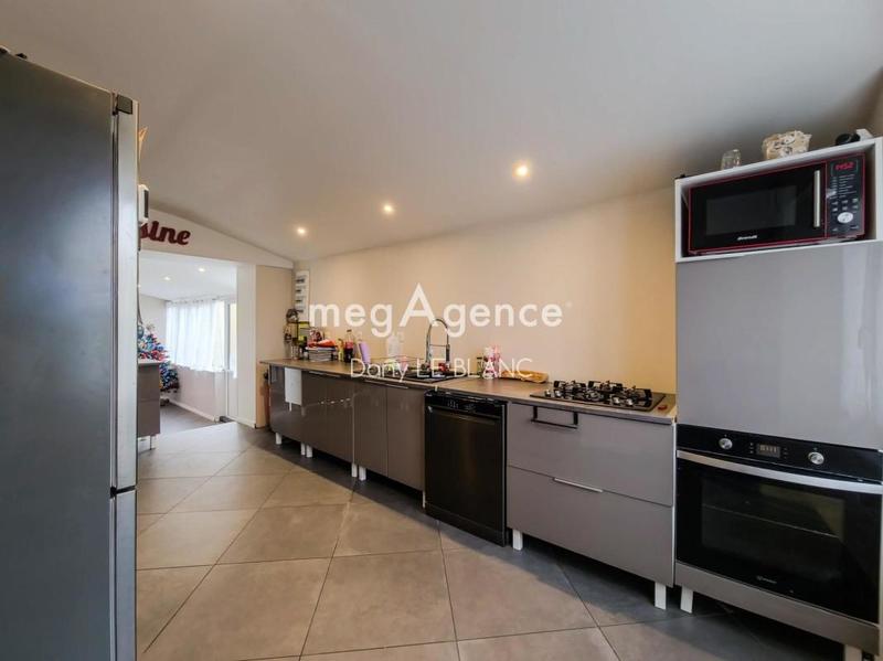 Maison ancienne - 147 m² - 9 pièces