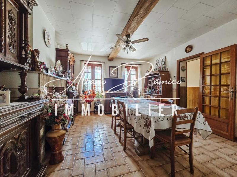 Maison - 166 m² - 7 pièces