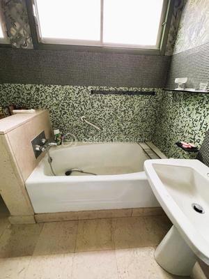 Appartement - 158 m² - 5 pièces