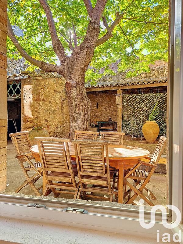 Maison - 257 m² - 9 pièces