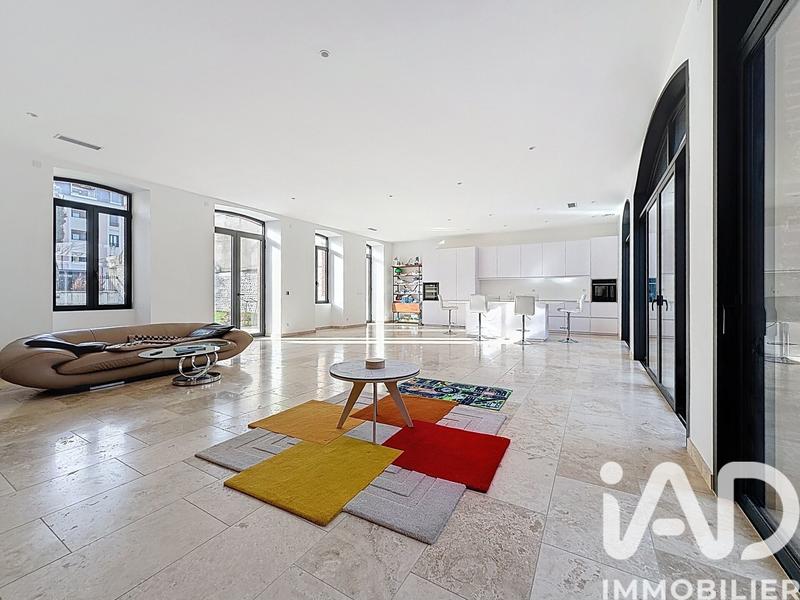 Maison de ville - 334 m² - 8 pièces
