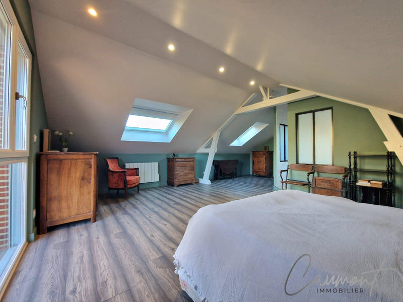 Maison - 210 m² - 8 pièces